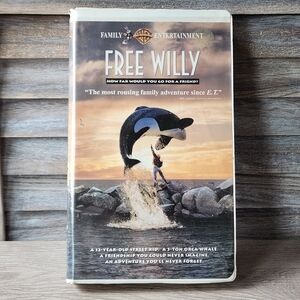 🔥 Free Willy Vhs Tape Movie Family Classic Clam Shell Case